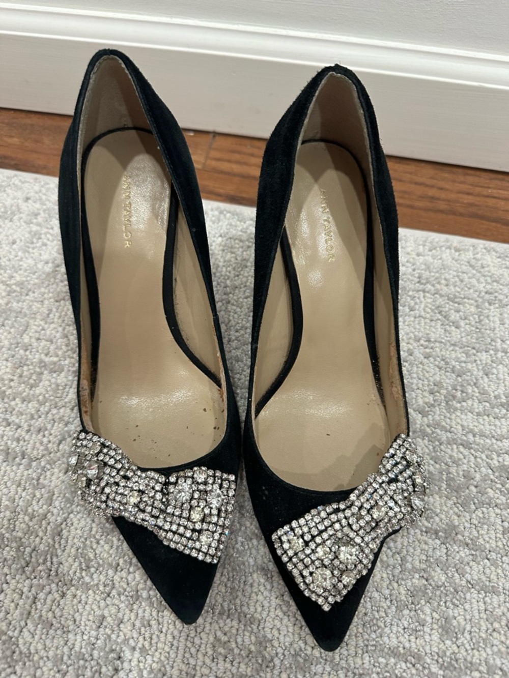 Ann Taylor Black Crystal-Bow Pointed Toe Pumps Size 6.5